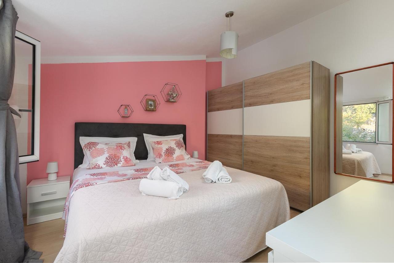 Apartment By The Sea Podgora Esterno foto