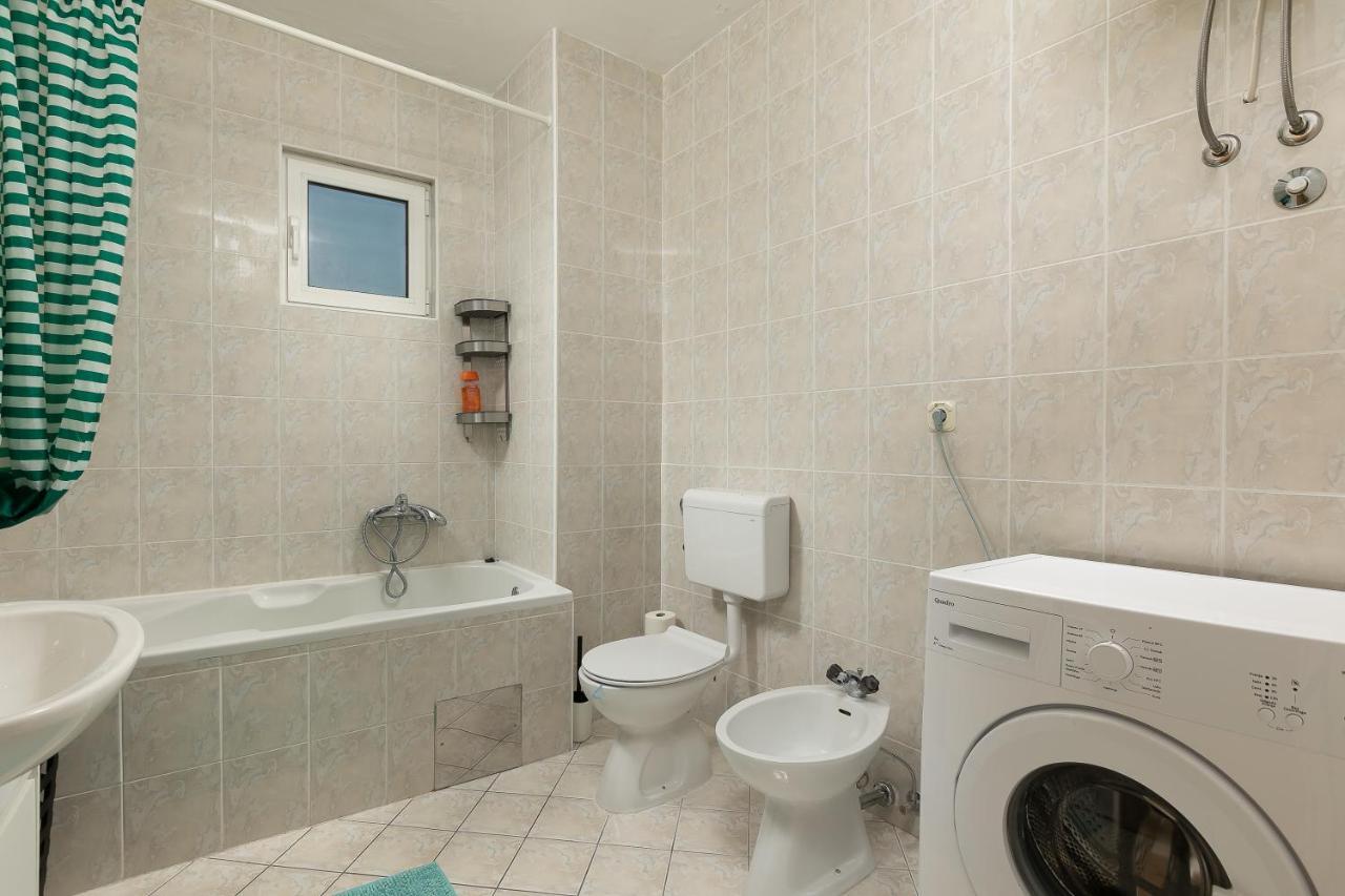 Apartment By The Sea Podgora Esterno foto