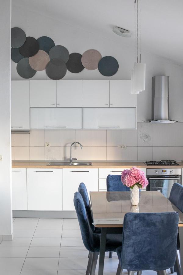 Apartment By The Sea Podgora Esterno foto
